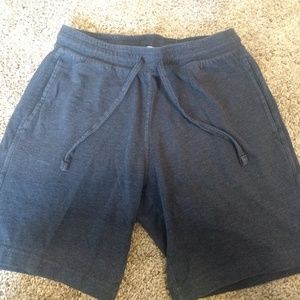 Old Navy grey shorts